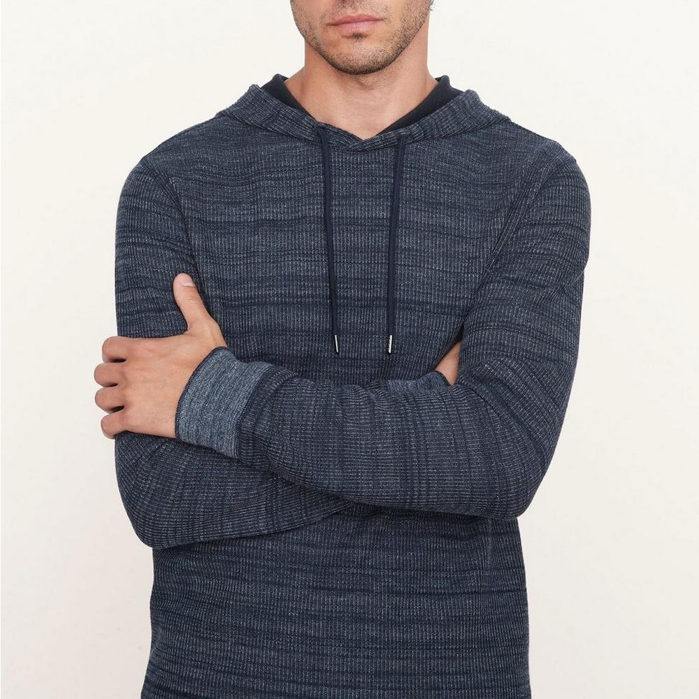 Vince Men's Navy Blue Hoodie Sweater Small, like new